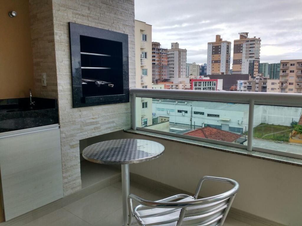 Edificio Piezzo De Mare Apartment Meia Praia Exterior photo