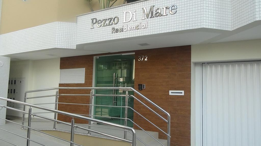 Edificio Piezzo De Mare Apartment Meia Praia Exterior photo